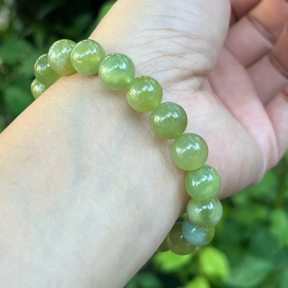 10mm stretchable green‎ Xiuyan jade bracelet
